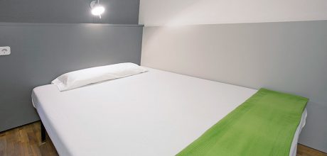 1-Double-Bed-Private-Sagrada-Familia double bed - sagrada familia hostel barcelona