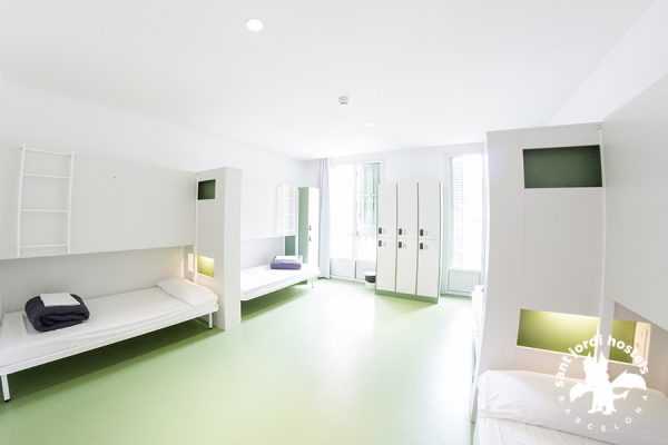 8-Bed Dorm (arternate) - Rock Palace Hostel Barcelona