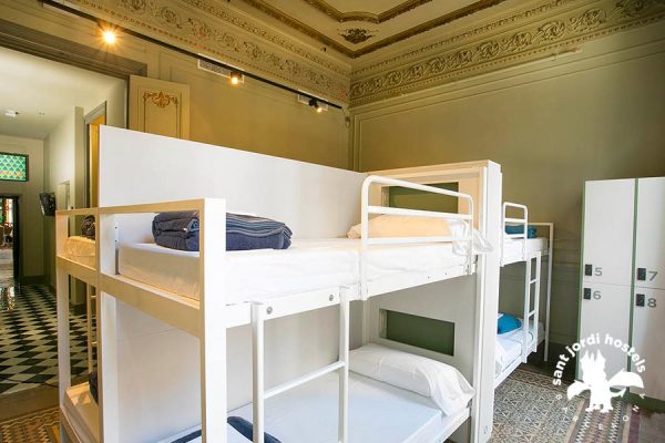 8-Bed Dorm (looking out) - Rock Palace Hostel Barcelona