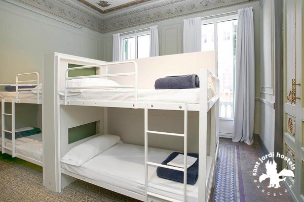 8-Bed Dorm (looking in) - Rock Palace Hostel Barcelona