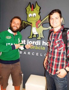 Ant-Jordi-Hostel-Gracias-First-Guests_2012