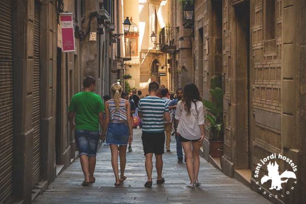 Barcelona Gothic Quarter Alleyway