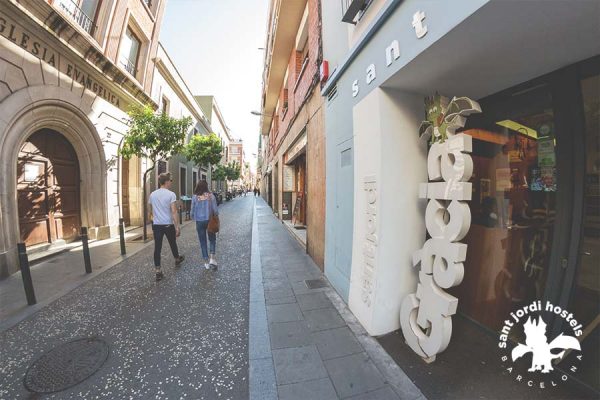 Hostel Gracia Barcelona - street view