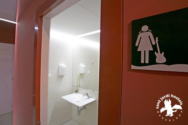 Bathroom Sign - Rock Palace Hostel Barcelona