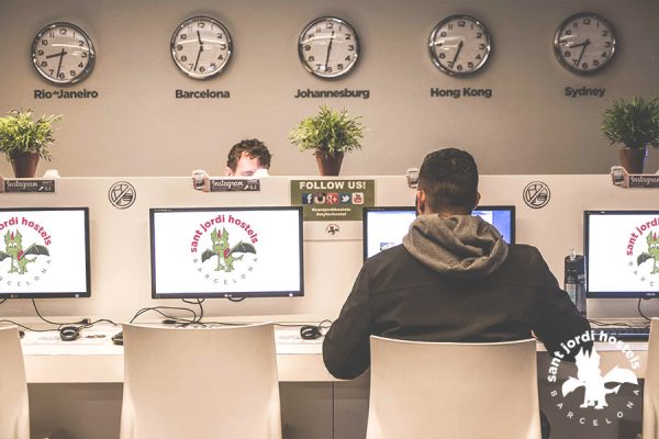 Guest Computers in Use - Sagrada Familia Hostel Barcelona