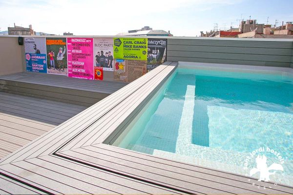 The Roof-top Pool - Rock Palace Hostel Barcelona