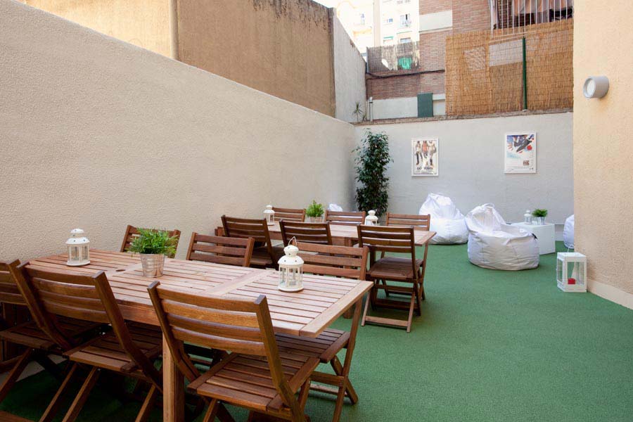 Sant Jordi Hostel Sagrada Familia patio