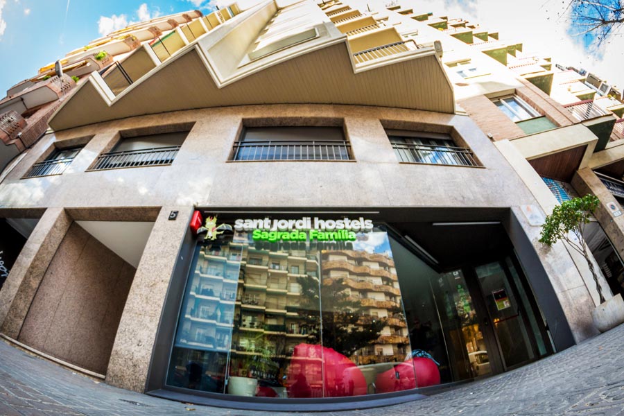 Front Entrance - Sagrada Familia Hostel Barcelona