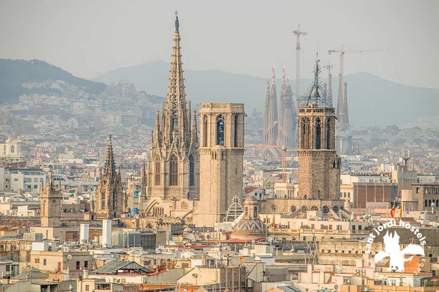 visit_barcelona-cathedral-01