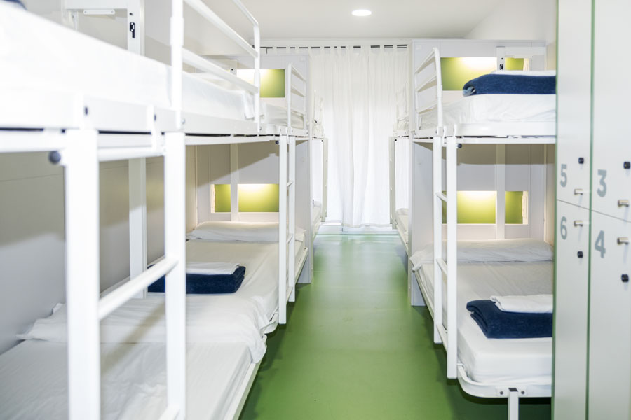 skate_hostel_new-64_10-bed-dorm_ensuite