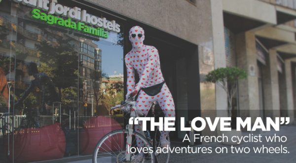 The love man bikes through Barcelona