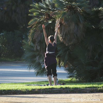 yoga at ciutadella park in Barcelona