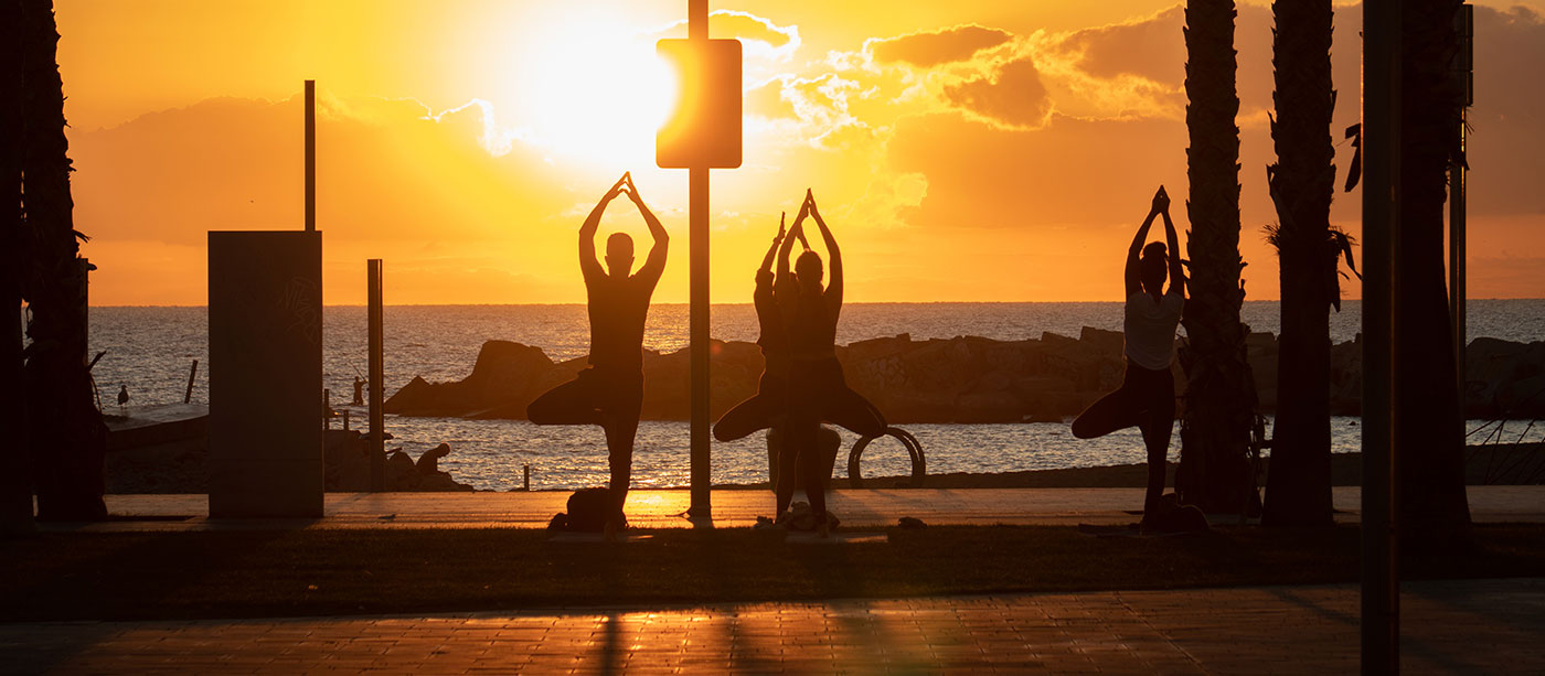 sunrise yoga in barcelona